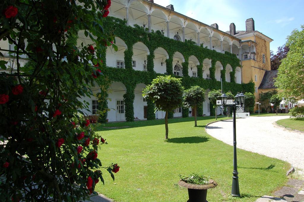 Gaestehaus Schloss Aschach Aschach an der Donau Ngoại thất bức ảnh